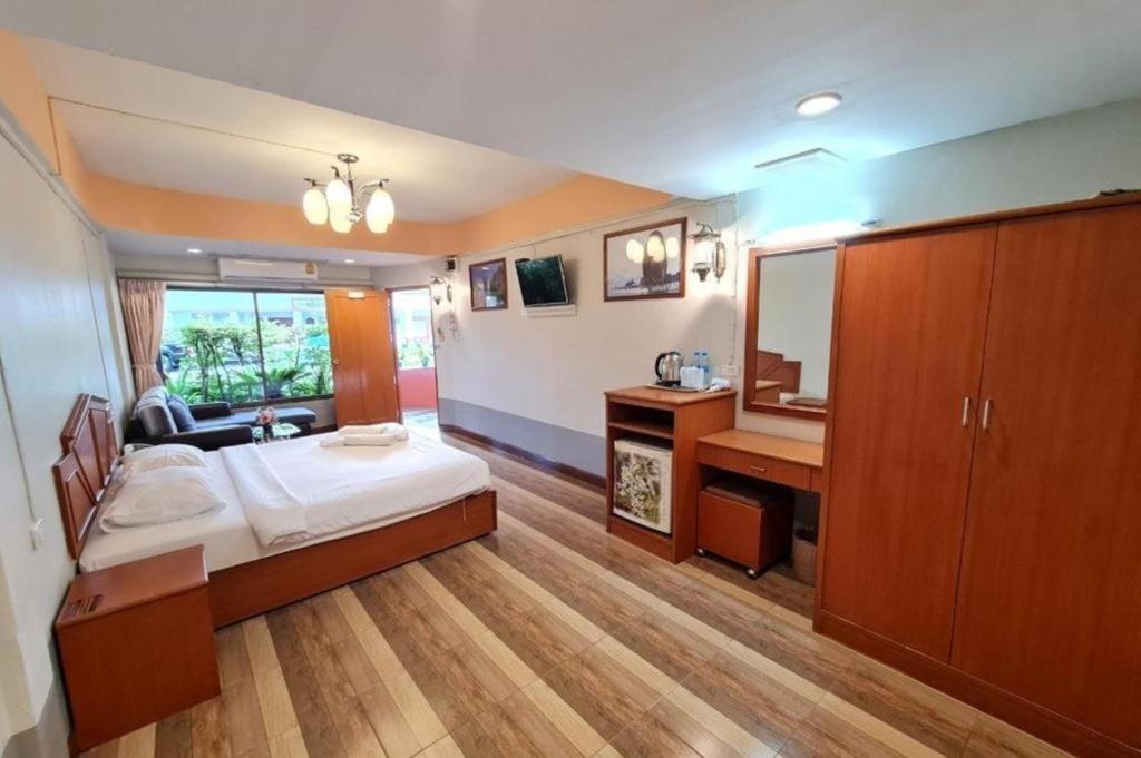 Phu Nga Hotel Natai Beach Esterno foto
